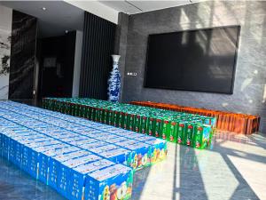 一份中秋禮，傳遞公司愛。